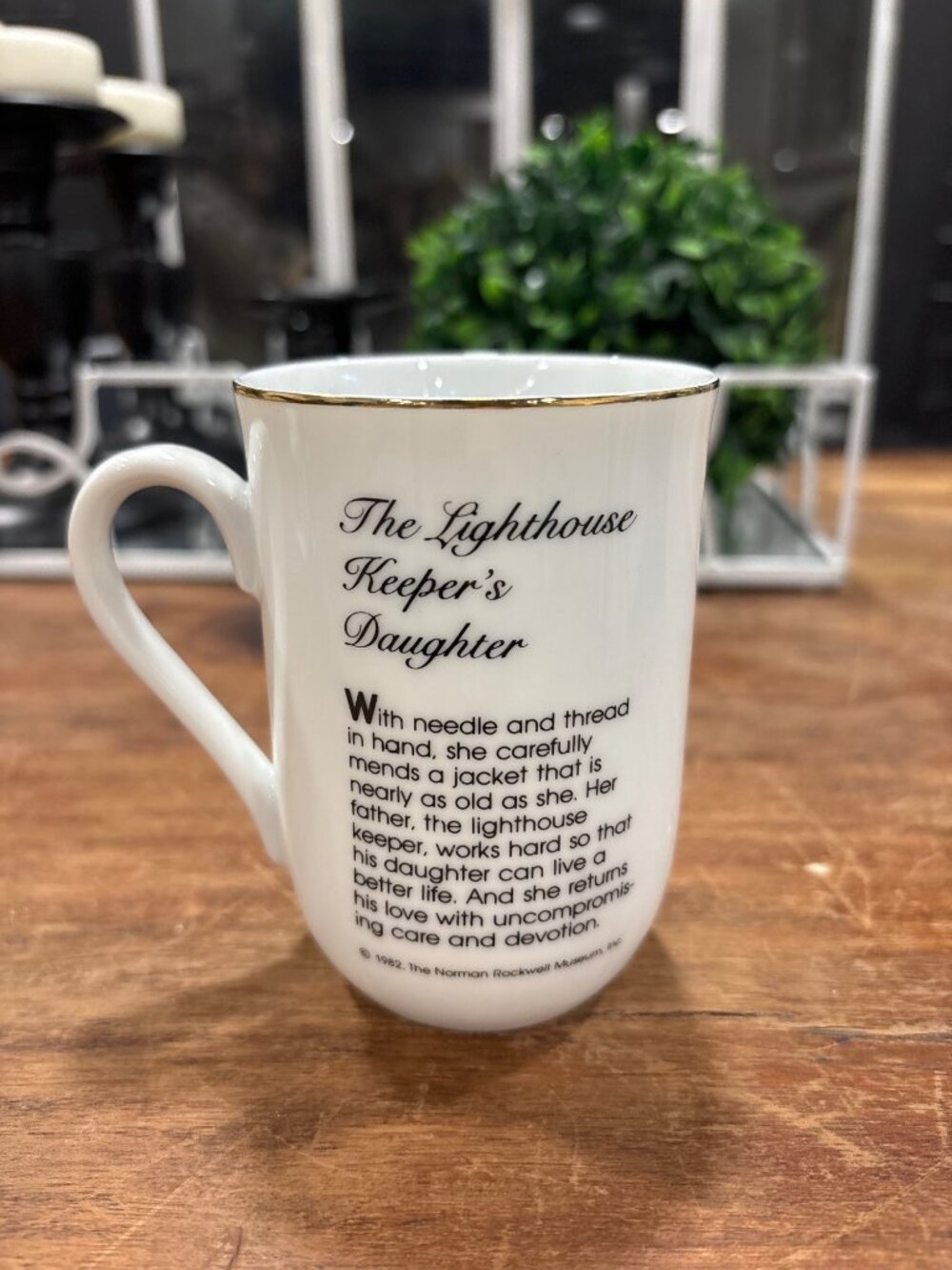 Norman Rockwell Museum Coffee Mug The Lighthouse Keepers Daughter Gold Rim - Picture 4 of 8